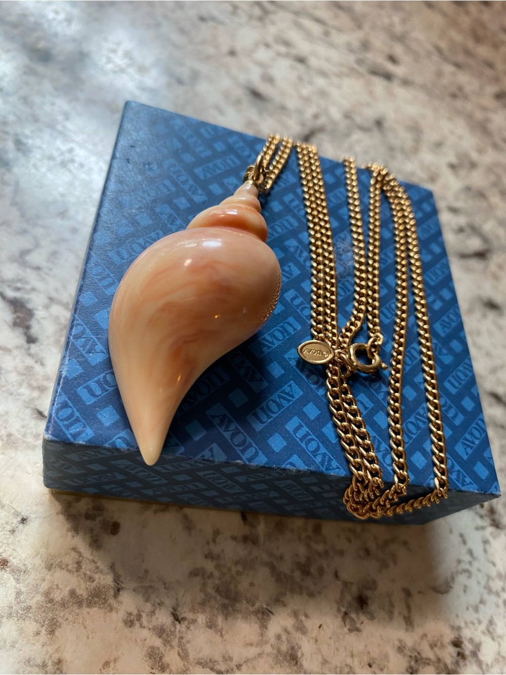 Vintage Avon Gold-Tone Necklace with Shell Pendant